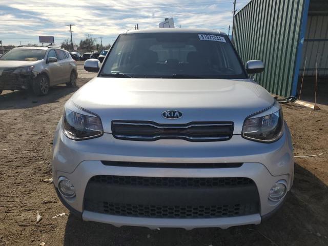 KNDJP3A58K7662513 - 2019 KIA SOUL + SILVER photo 5