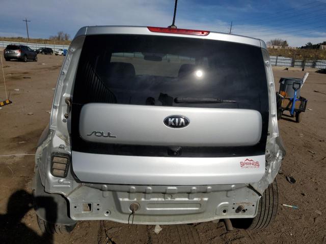 KNDJP3A58K7662513 - 2019 KIA SOUL + SILVER photo 6