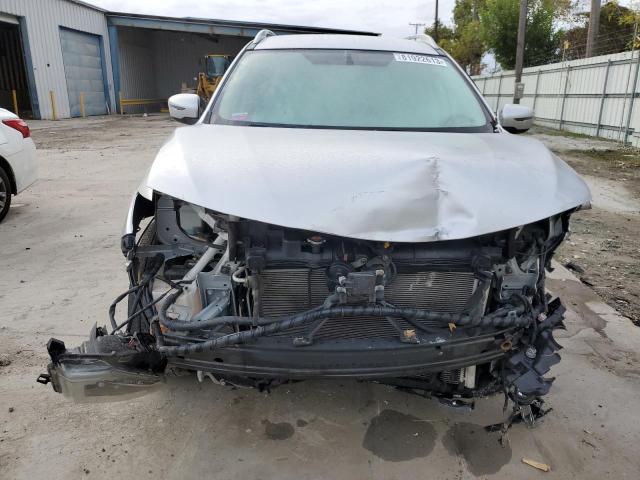 JN8AT2MT7JW453336 - 2018 NISSAN ROGUE S SILVER photo 5