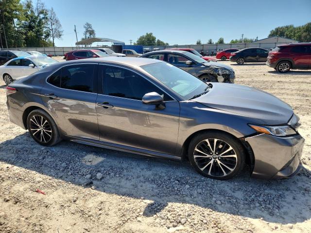 4T1B11HK1JU523339 - 2018 TOYOTA CAMRY L GRAY photo 4