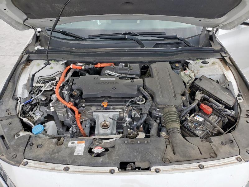 1HGCV3F11KA003519 - 2019 HONDA ACCORD HYBRID WHITE photo 11