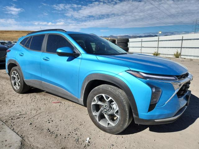 KL77LHEP8SC060441 - 2025 CHEVROLET TRAX 1LT BLUE photo 4