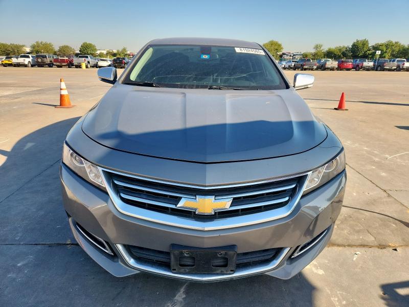 2G1105S35J9140991 - 2018 CHEVROLET IMPALA LT Szary zdjęcie 5
