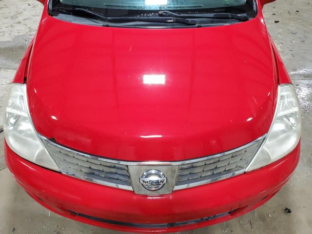 3N1BC13E88L416831 - 2008 NISSAN VERSA S RED photo 11