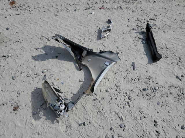 JTNBE46K673008957 - 2007 TOYOTA CAMRY CE WHITE photo 12