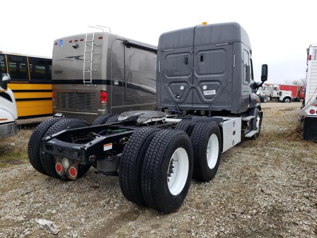 3AKJGHDV7JSJV6344 - 2018 FREIGHTLINER CASCADIA 1 GRAY photo 4