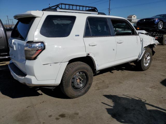 JTEMU5JR8N5996752 - 2022 TOYOTA 4RUNNER SR5/SR5 PREMIUM WHITE photo 3