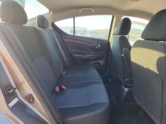 3N1CN7AP5KL811921 - 2019 NISSAN VERSA S ნაცრისფერი ფოტო 10