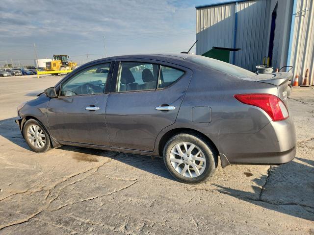 3N1CN7AP5KL811921 - 2019 NISSAN VERSA S ნაცრისფერი ფოტო 2