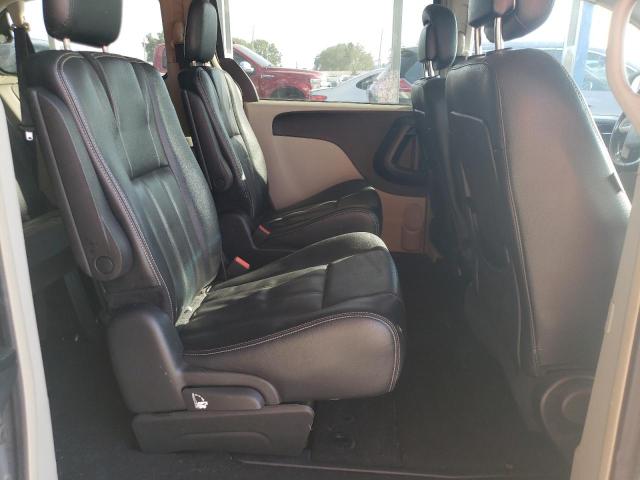 2C4RC1BGXFR595646 - 2015 CHRYSLER TOWN & COU TOURING SILVER photo 11