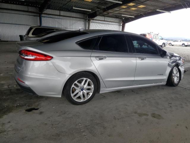3FA6P0LU1KR200057 - 2019 FORD FUSION SE SILVER photo 3