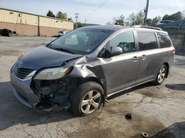 2011 TOYOTA SIENNA LE, 