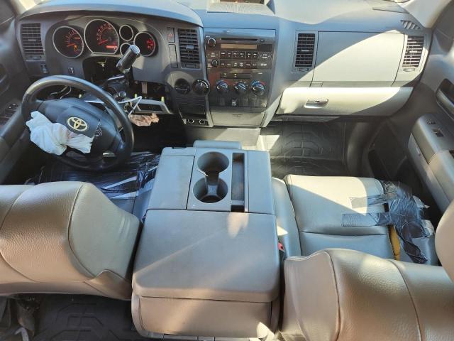 5TFRM5F17AX019811 - 2010 TOYOTA TUNDRA DOUBLE CAB SR5 SILVER photo 8