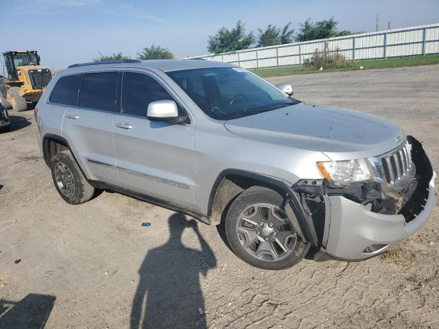 1C4RJFAG7DC622361 - 2013 JEEP GRAND CHEROKEE LAREDO SILVER photo 4