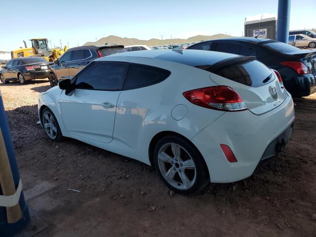 KMHTC6AD5DU147868 - 2013 HYUNDAI VELOSTER WHITE photo 2