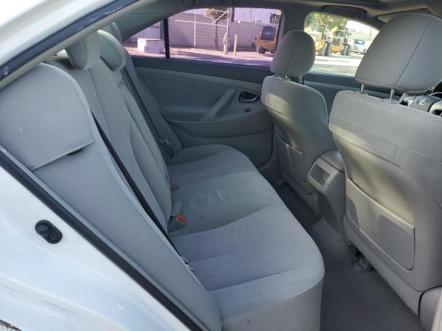 4T4BF3EK3BR183667 - 2011 TOYOTA CAMRY BASE Weiß Foto 10