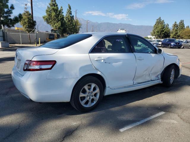 4T4BF3EK3BR183667 - 2011 TOYOTA CAMRY BASE Weiß Foto 3