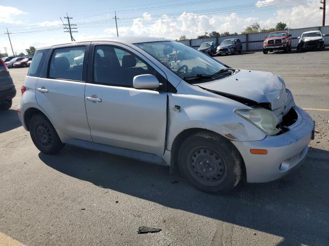 JTKKT624550089650 - 2005 TOYOTA SCION XA SILVER photo 4