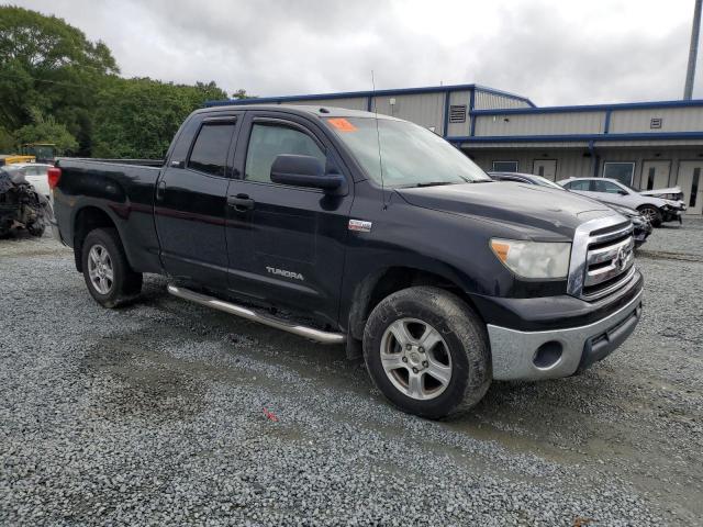5TFUY5F19AX133467 - 2010 TOYOTA TUNDRA DOUBLE CAB SR5 BLACK photo 4