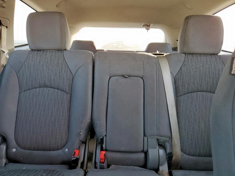 1GNKRGKD9HJ132615 - 2017 CHEVROLET TRAVERSE LT SILVER photo 10