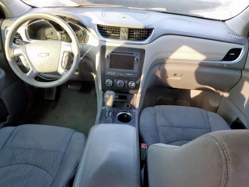 1GNKRGKD9HJ132615 - 2017 CHEVROLET TRAVERSE LT SILVER photo 8