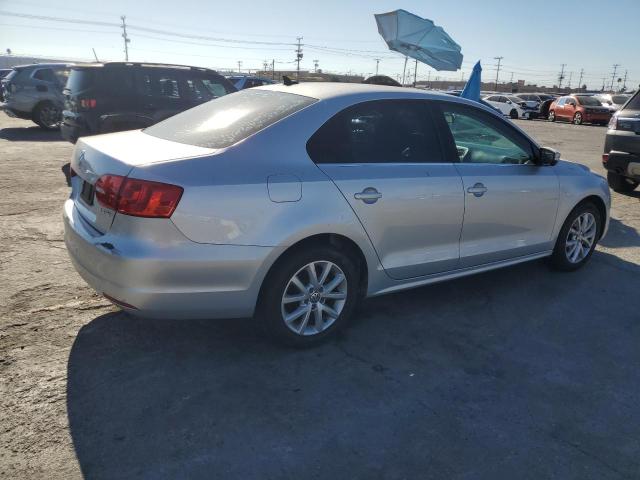 3VWDP7AJ3DM252368 - 2013 VOLKSWAGEN JETTA SE SILVER photo 3