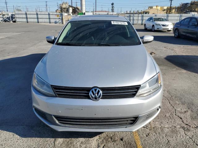 3VWDP7AJ3DM252368 - 2013 VOLKSWAGEN JETTA SE SILVER photo 5