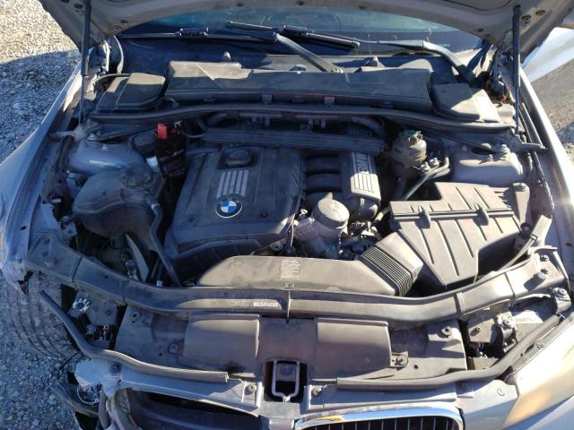 WBAPH7C54BE678809 - 2011 BMW 328 I GRAY photo 11