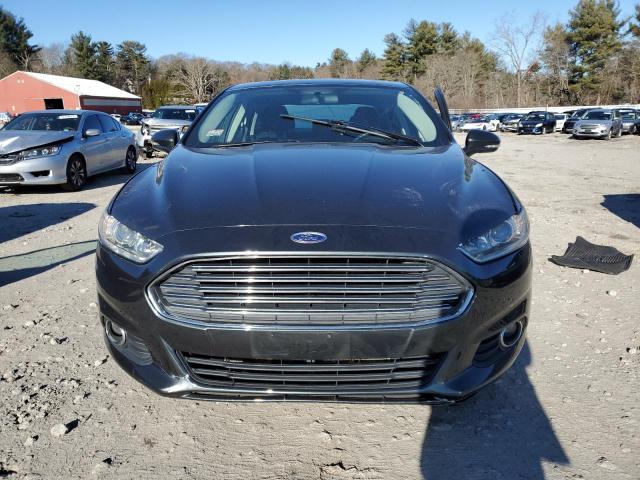 1FA6P0H73F5104944 - 2015 FORD FUSION SE GREEN photo 5