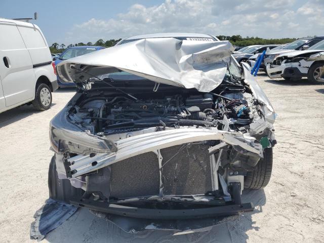 5YFB4MDE0PP000154 - 2023 TOYOTA COROLLA LE Gümüş foto 5