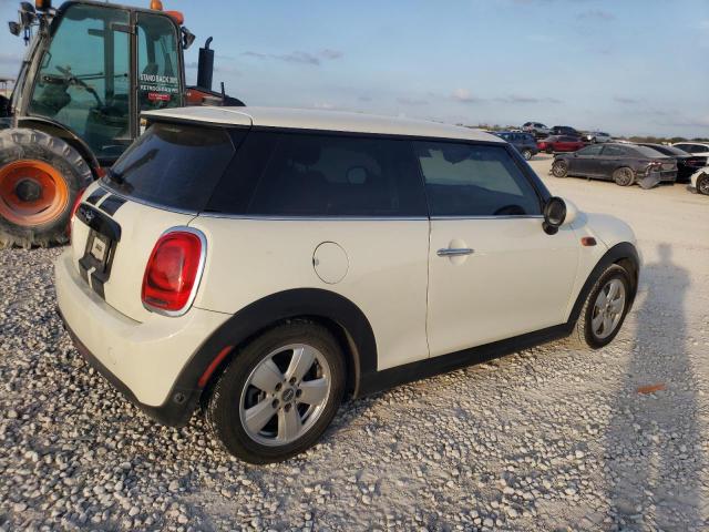 WMWXP5C57K2L22847 - 2019 MINI COOPER CREAM photo 3