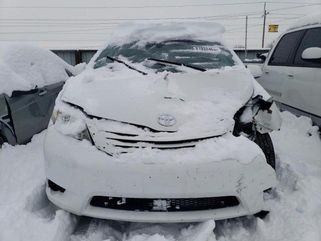 5TDKK3DC1GS756016 - 2016 TOYOTA SIENNA LE WHITE photo 5