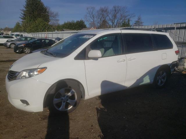 2011 TOYOTA SIENNA LE, 