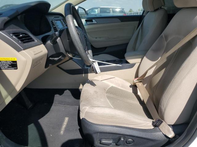 5NPE24AF3FH164512 - 2015 HYUNDAI SONATA SE WHITE photo 7