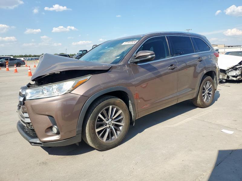 2017 TOYOTA HIGHLANDER SE, 