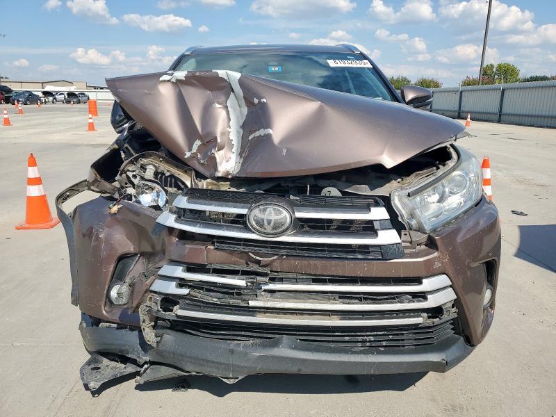 5TDJZRFH9HS404581 - 2017 TOYOTA HIGHLANDER SE 棕色 照片 5