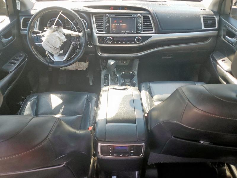 5TDJZRFH9HS404581 - 2017 TOYOTA HIGHLANDER SE 棕色 照片 8