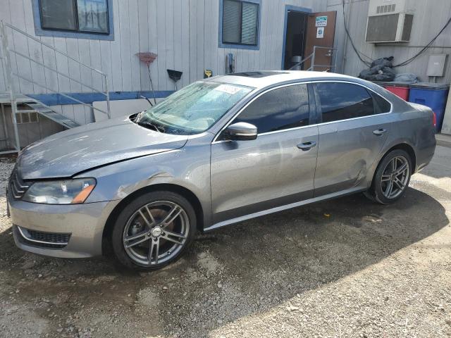 2013 VOLKSWAGEN PASSAT SE, 