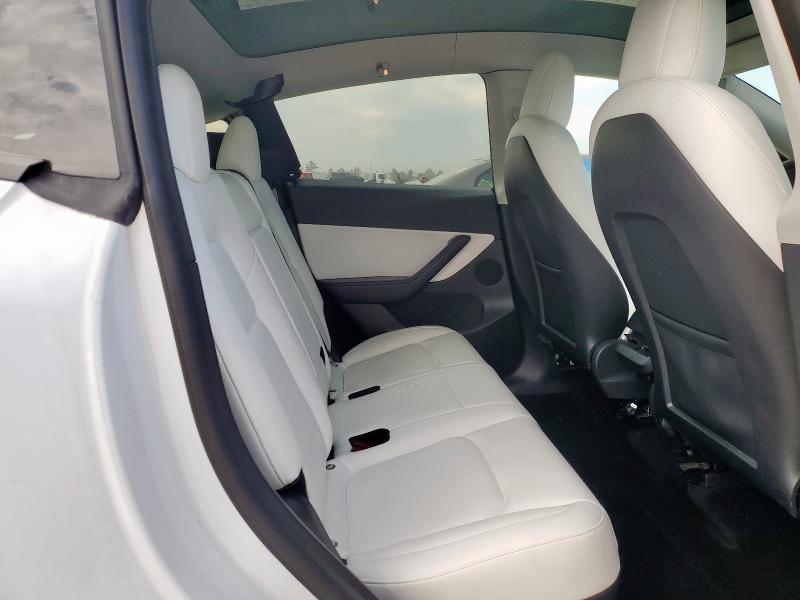 7SAYGDEE7NF354815 - 2022 TESLA MODEL Y Սպիտակ լուսանկար 11