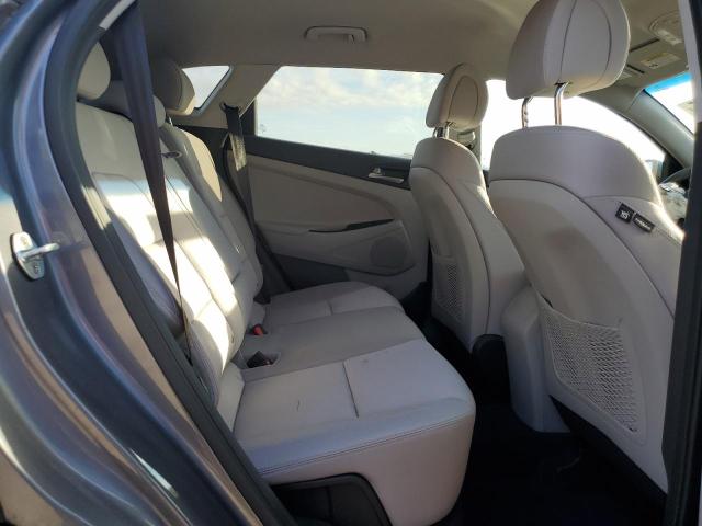 KM8J2CA4XJU760895 - 2018 HYUNDAI TUCSON SE 灰色 照片 11