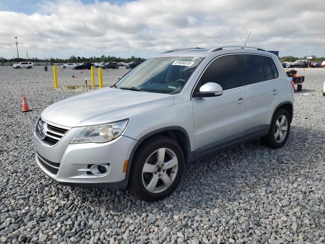 2010 VOLKSWAGEN TIGUAN S, 