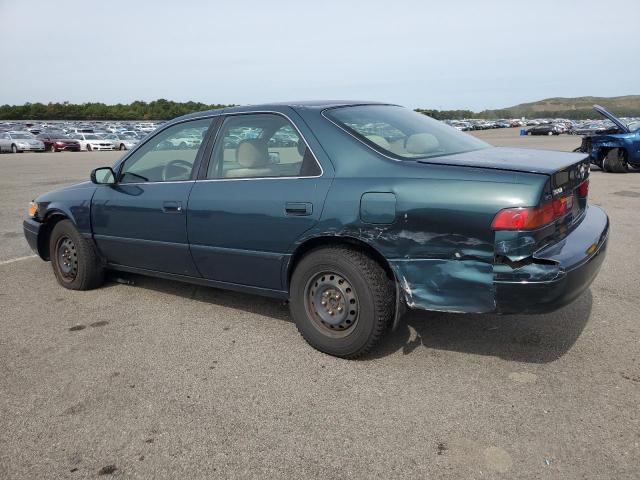 JT2BG22KXW0245940 - 1998 TOYOTA CAMRY CE GREEN photo 2