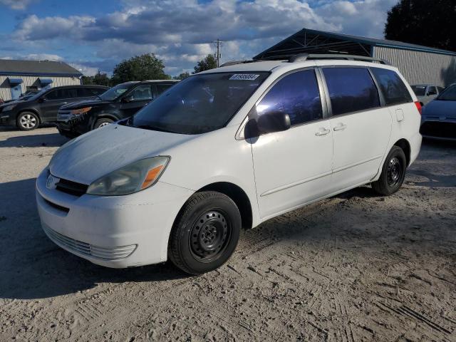 2004 TOYOTA SIENNA CE, 