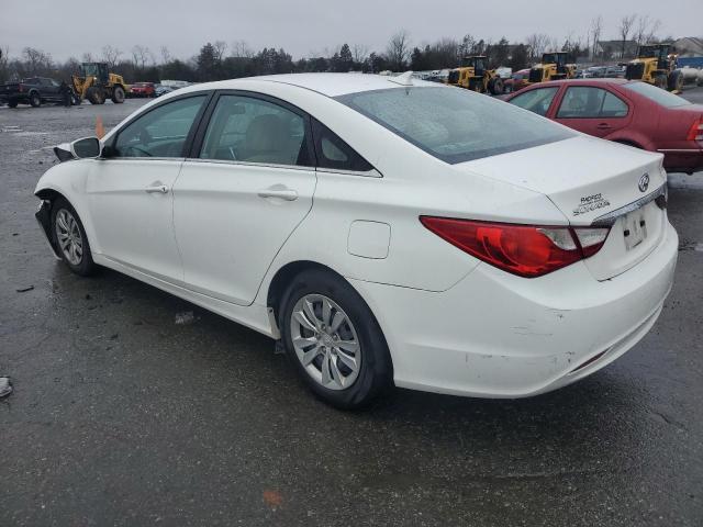 5NPEB4AC3BH019325 - 2011 HYUNDAI SONATA GLS WHITE photo 2