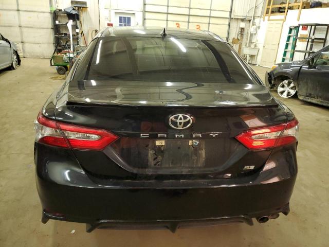 4T1B11HK5JU533985 - 2018 TOYOTA CAMRY L BLACK photo 6