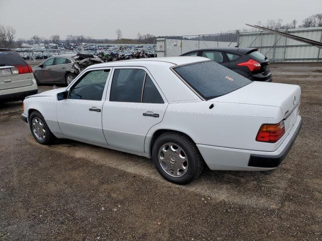 WDBEA28E0PB863506 - 1993 MERCEDES-BENZ 300 E 2.8 WHITE photo 2