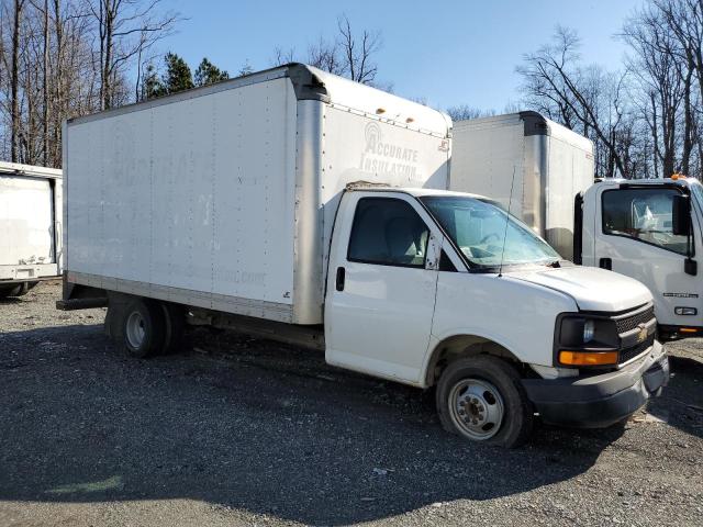 1GB3G4CG1E1160791 - 2014 CHEVROLET EXPRESS G3 WHITE photo 4