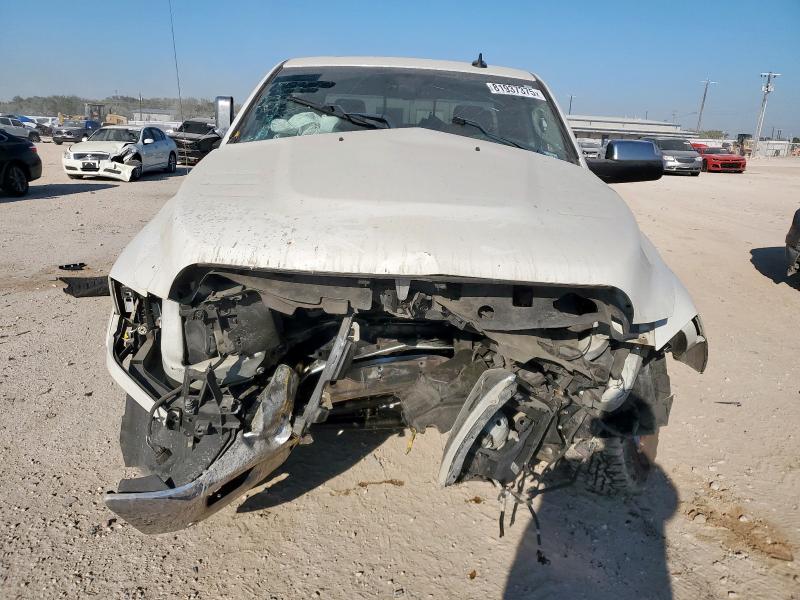 3C6UR5FJ7JG382844 - 2018 RAM 2500 LARAMIE أبيض صورة 5