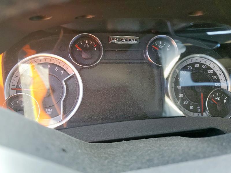 3C6UR5FJ7JG382844 - 2018 RAM 2500 LARAMIE أبيض صورة 9