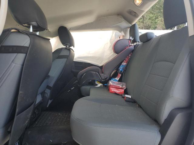 1C6RR7KT9JS296131 - 2018 RAM 1500 ST Күміс фото 10